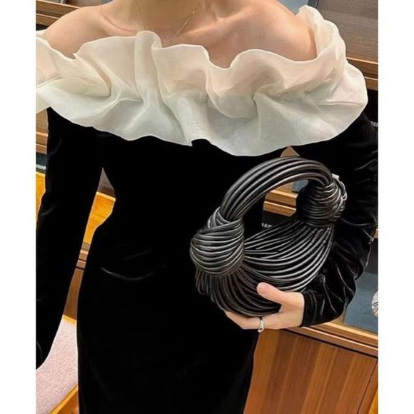 LICORICE BAG - NWT Adorable & Unusual PU Vegan Satchel/Crossbody. LOVE THIS ♥️ - Picture 16 of 16